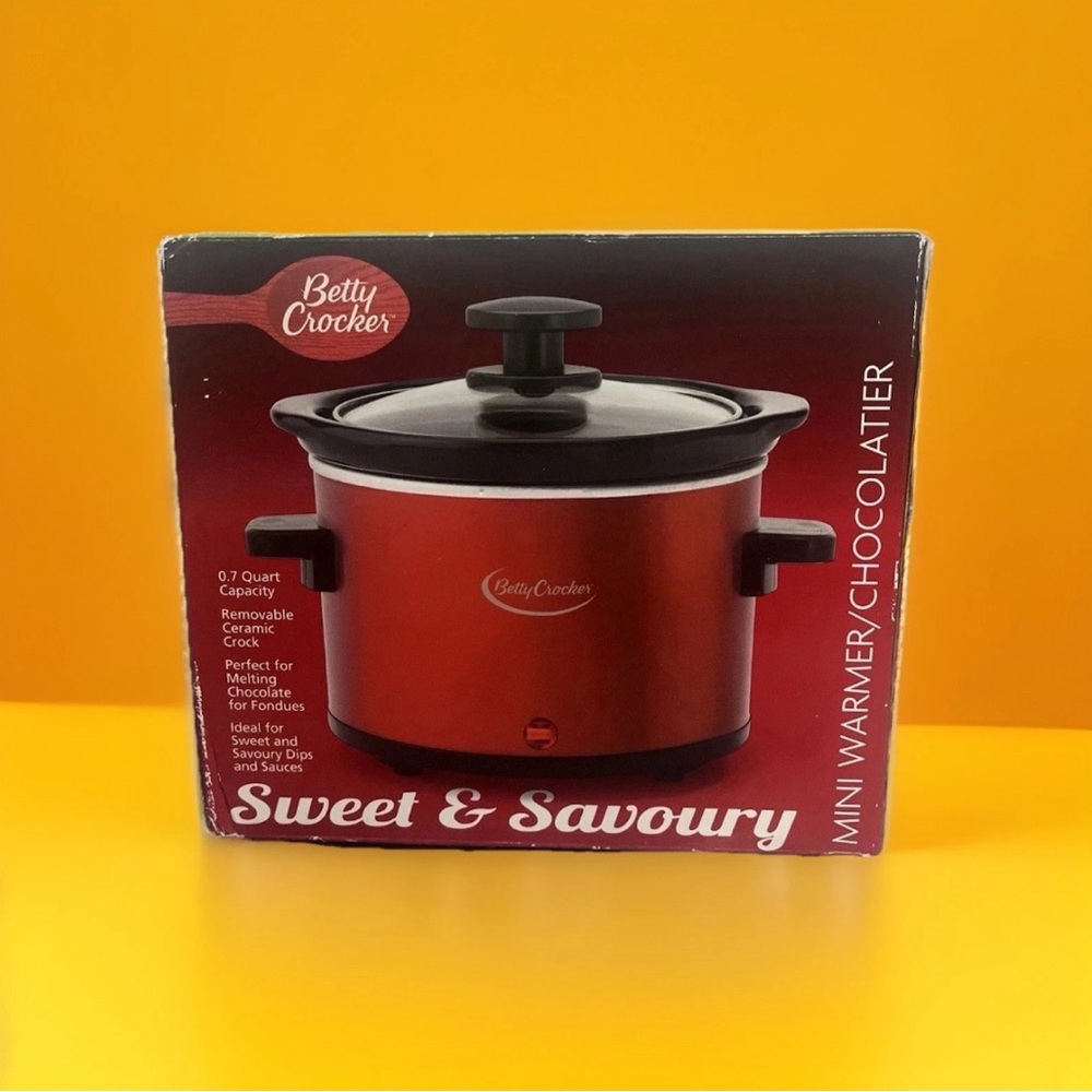 Brand New Betty Crocker Mini Fondue Melting Pot Warmer Chocolatier